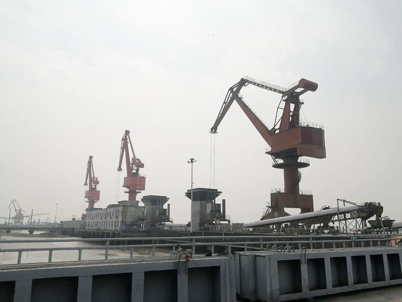南通中集碼頭門(mén)座機(jī)力矩限制器順利驗(yàn)收！
